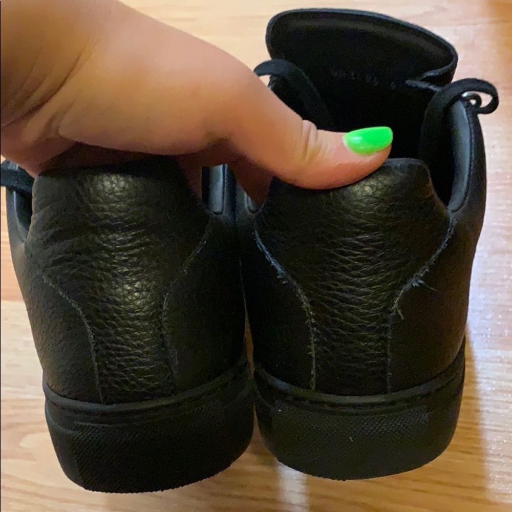 🎯🎯MAKE AN OFFER🎯🎯 Balenciaga sneakers - Picture 3 of 5